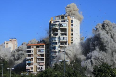 בזמן נאום בכיר חיזבאללה בדאחייה: צה”ל פרסם אזהרת פינוי – והעיתונאים נמלטו | צפו