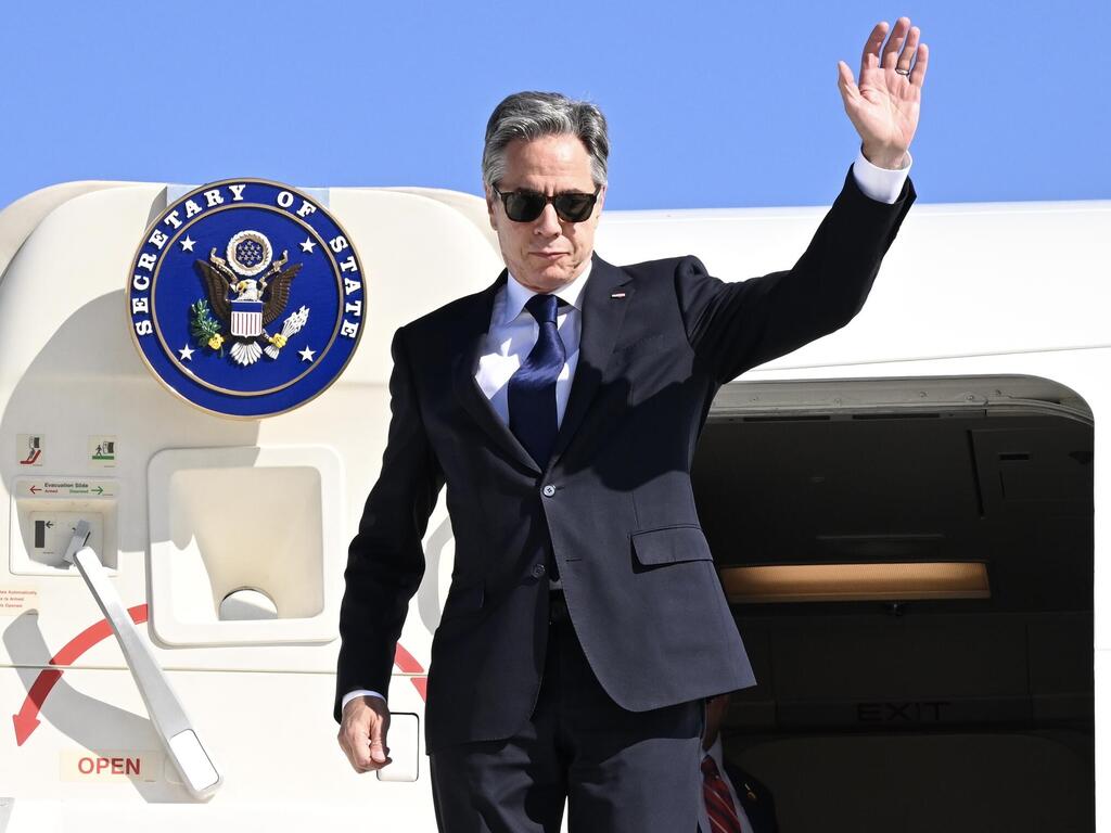 בלינקן בישראל (צילום: David Azagury, U.S. Embassy Jerusalem) אנתוני בלינקן נוחת בישראל