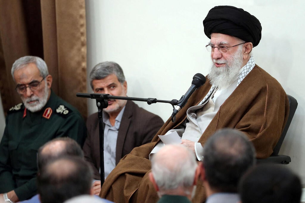 Iran's Supreme Leader Ali Khamenei (Photo: Office of the Iranian Supreme Leader/WANA (West Asia News Agency)/Handout via REUTERS) עלי חמינאי