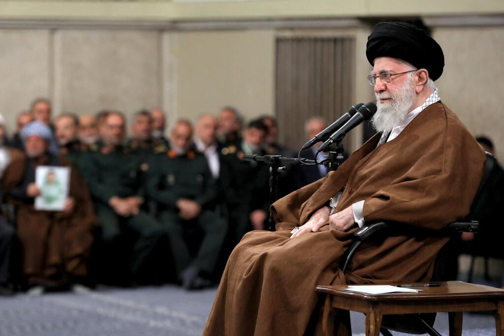 Ali Khamenei (Photo: Office of the Iranian Supreme Leader/WANA (West Asia News Agency)/Handout via REUTERS) עלי חמינאי