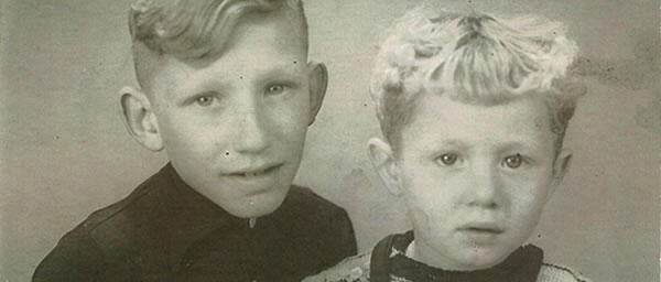 Hans Vischjager and his foster brother Adrie De Keizer, 1945