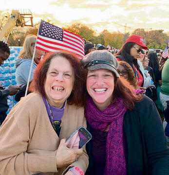 תומכות יהודיות. איימי מלרוז ודבורה קליין | צילום: דניאל אדלסון yk14133617