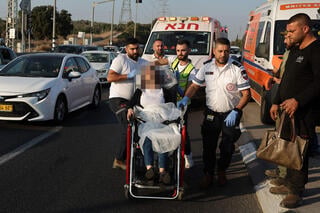 פינוי פצועים ליד קריית אתא