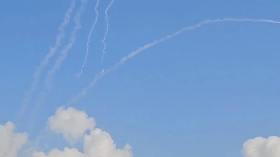 Hezbollah rocket fire intercepted over Western Galilee (Photo: Miki Gafni) יירוטים בגליל המערבי