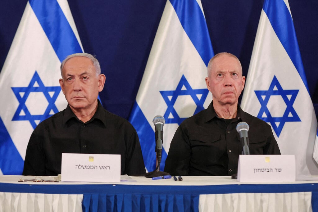 בנימין נתניהו ויואב גלנט (צילום: ABIR SULTAN POOL/Pool via REUTERS) ראש הממשלה בנימין נתניהו ושר הביטחון יואב גלנט