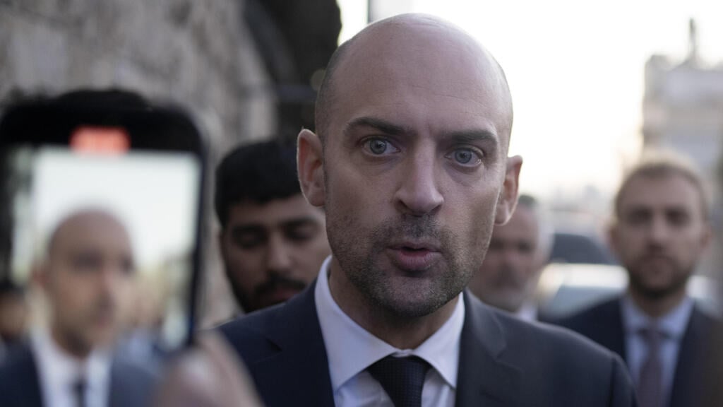French Foreign Minister Jean-Noel Barrot (Photo: AP Photo/Maya Alleruzzo) שר החוץ של צרפת ז'אן-נואל בארו בירושלים