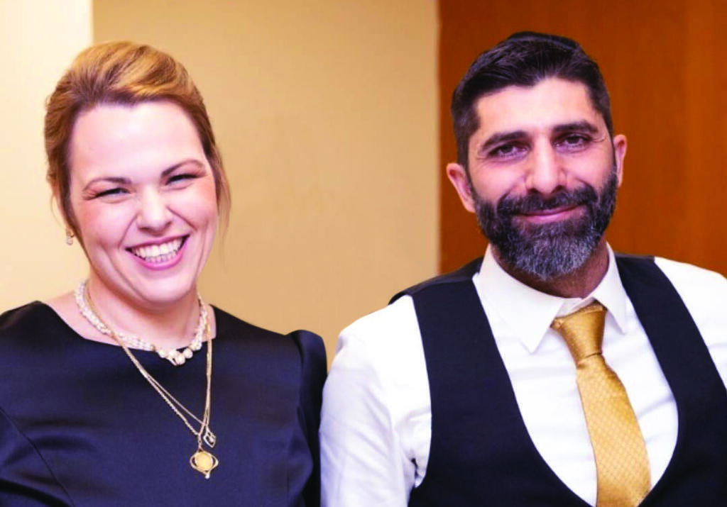 עם בעלה, עזרא כהן. "אחרי הפגישה השנייה כבר ידענו שנתחתן"