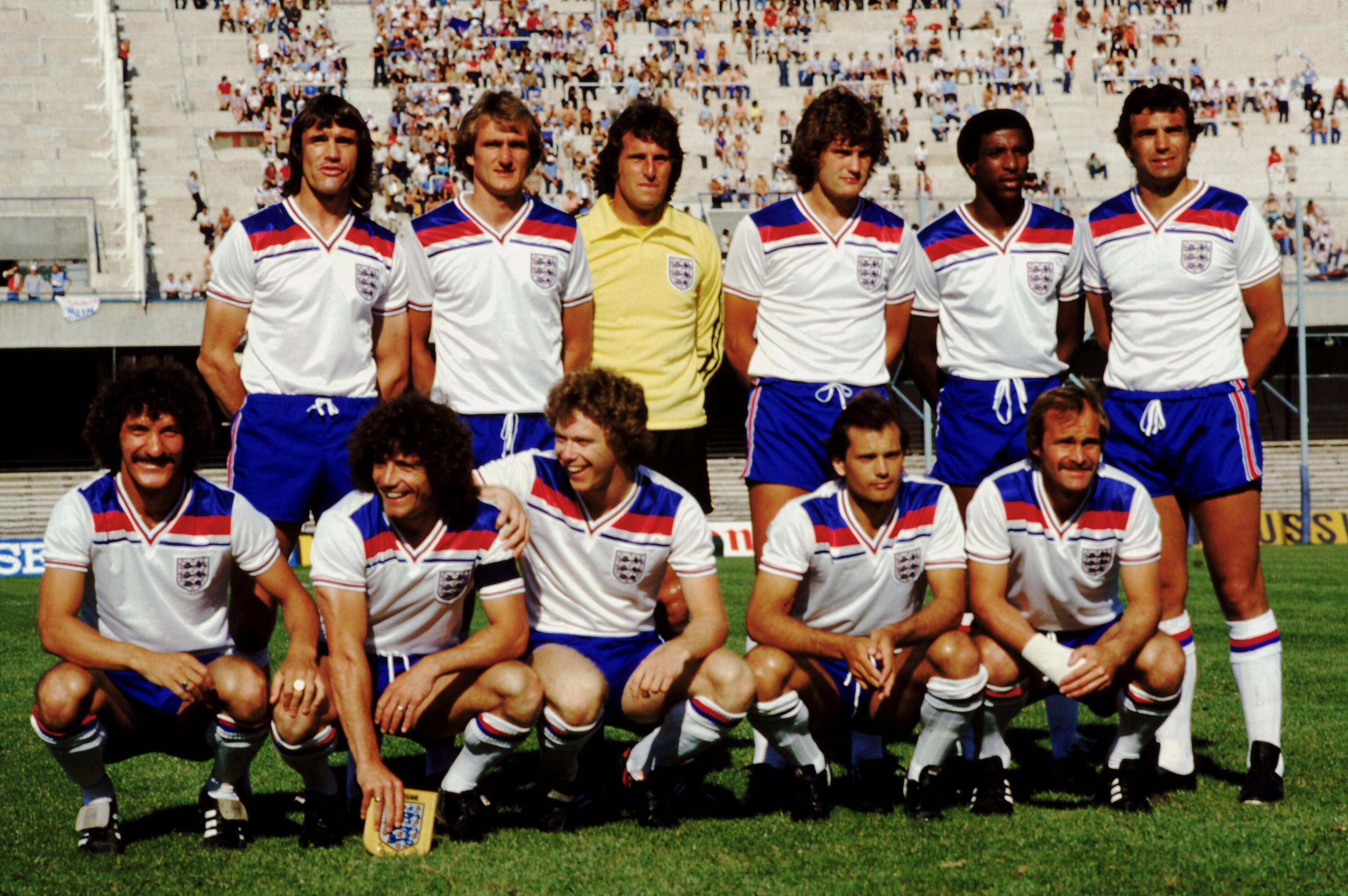 Футбол сборные группа. Сборная Англии по футболу 1980. Сборная Англии 1990 года по футболу. Сборная Англии 1982. England National Football Team 1980.
