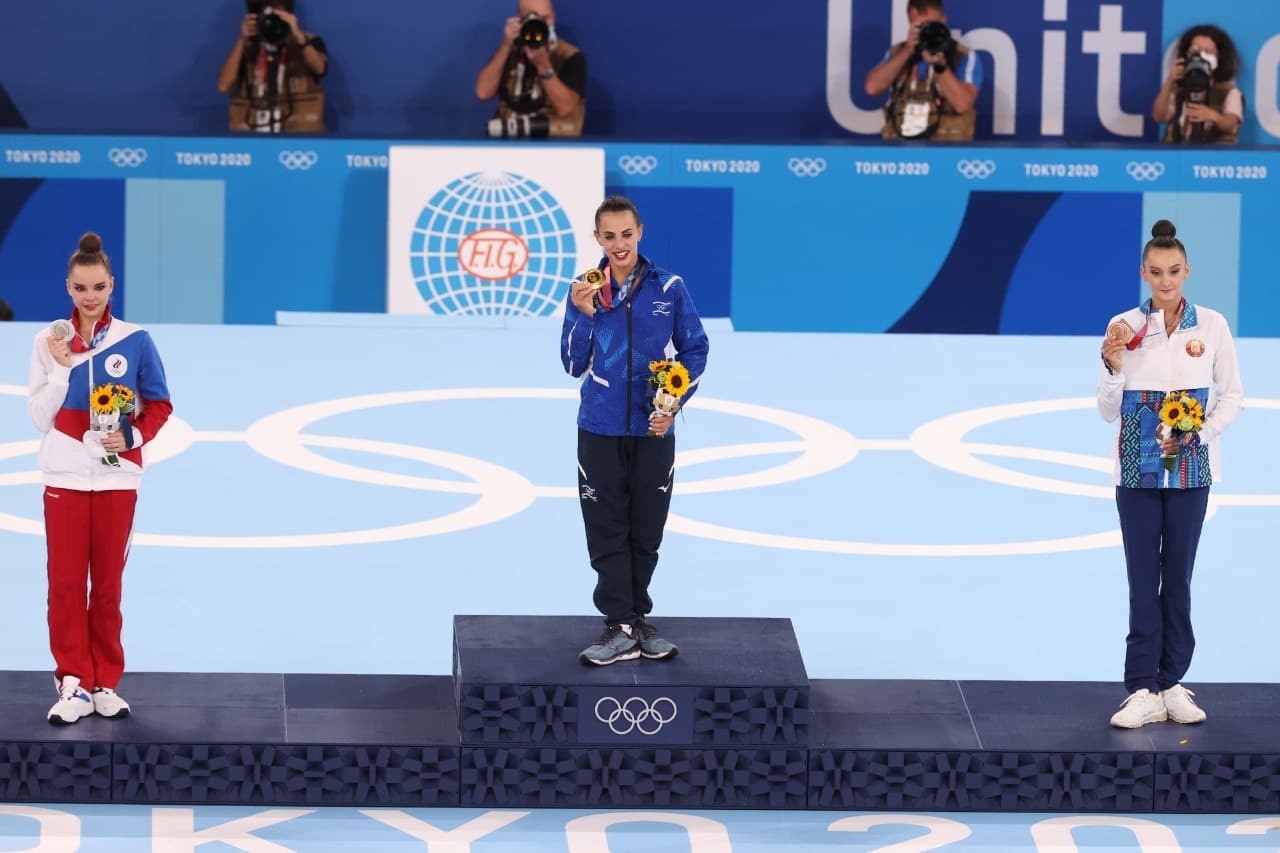 Kotib Jynx Maze xojayin bilan anal jinsiy aloqani boshdan kechiradi