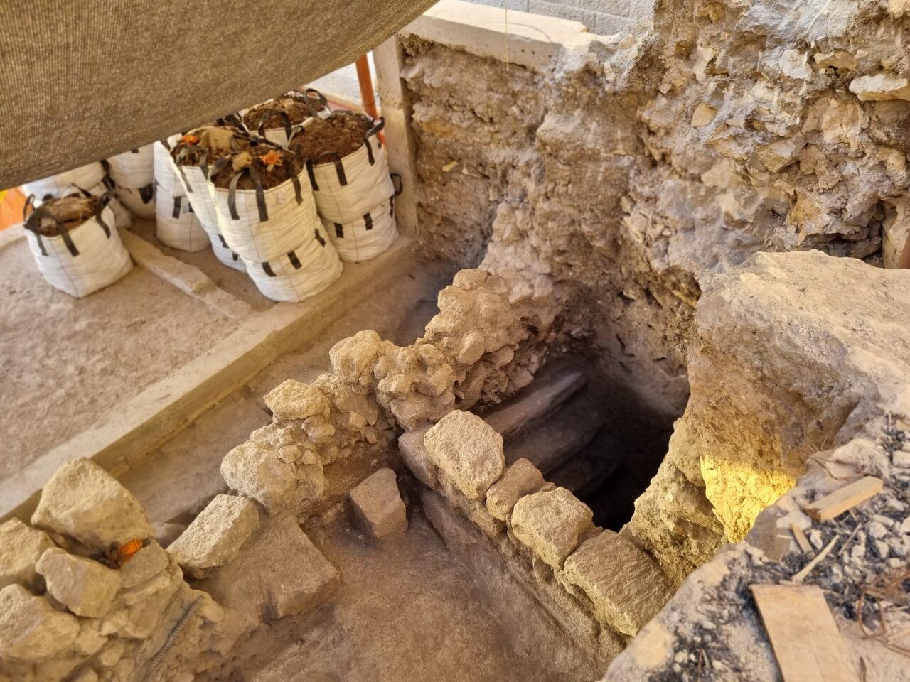 Israel uncovers ancient Mikveh in Jerusalem