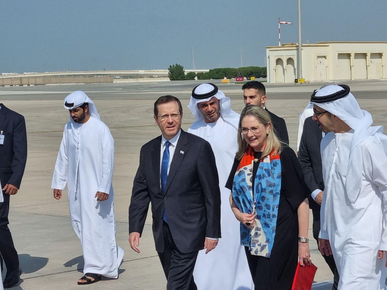 13枚組 THE ISRAEL PHILHARMONIC ORCHESTRA Israel Philharmonic Orchestra - Music - Review - The New