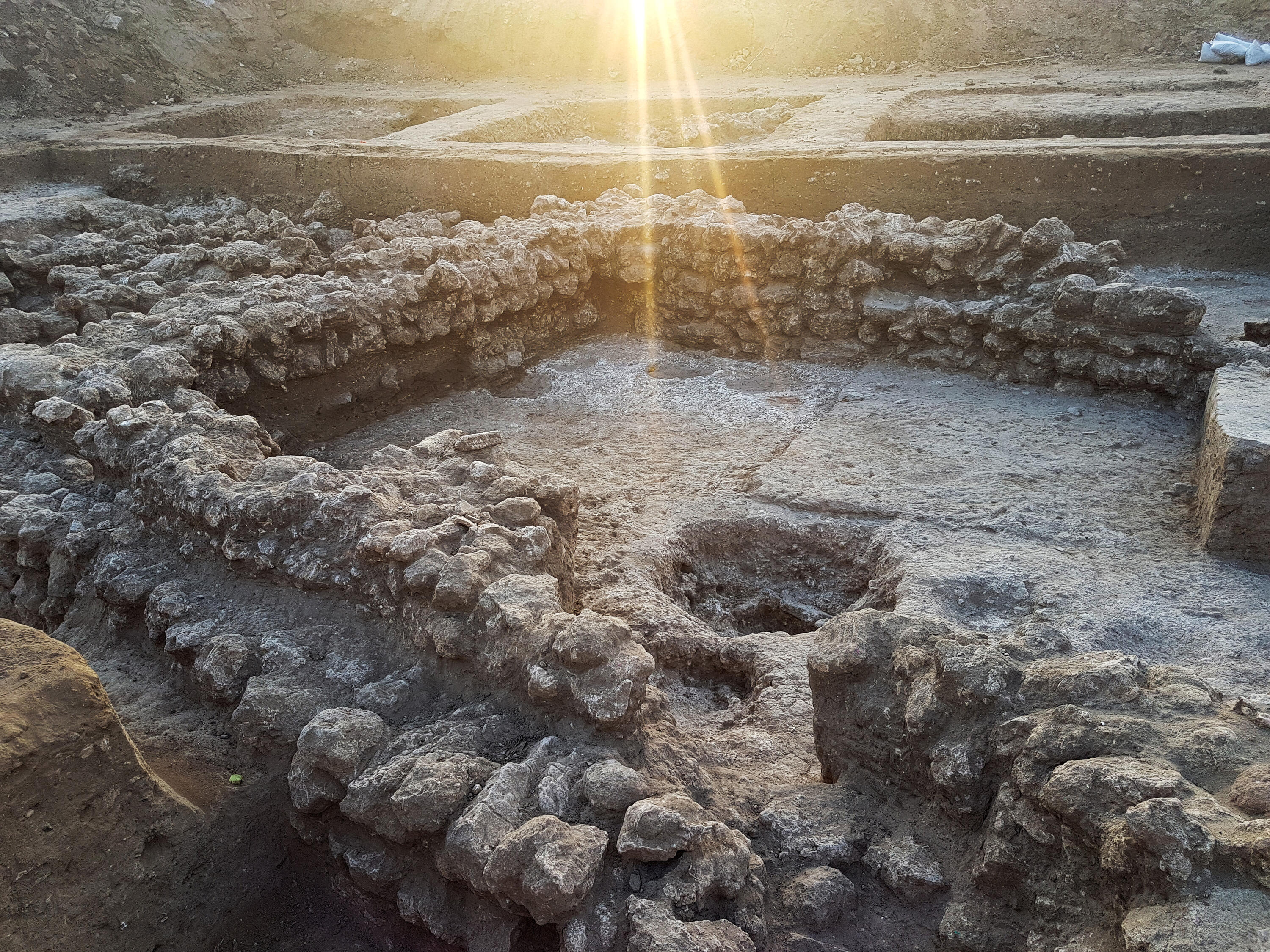 Archeologists discover 6,000-year-old fishing hook in central Israel