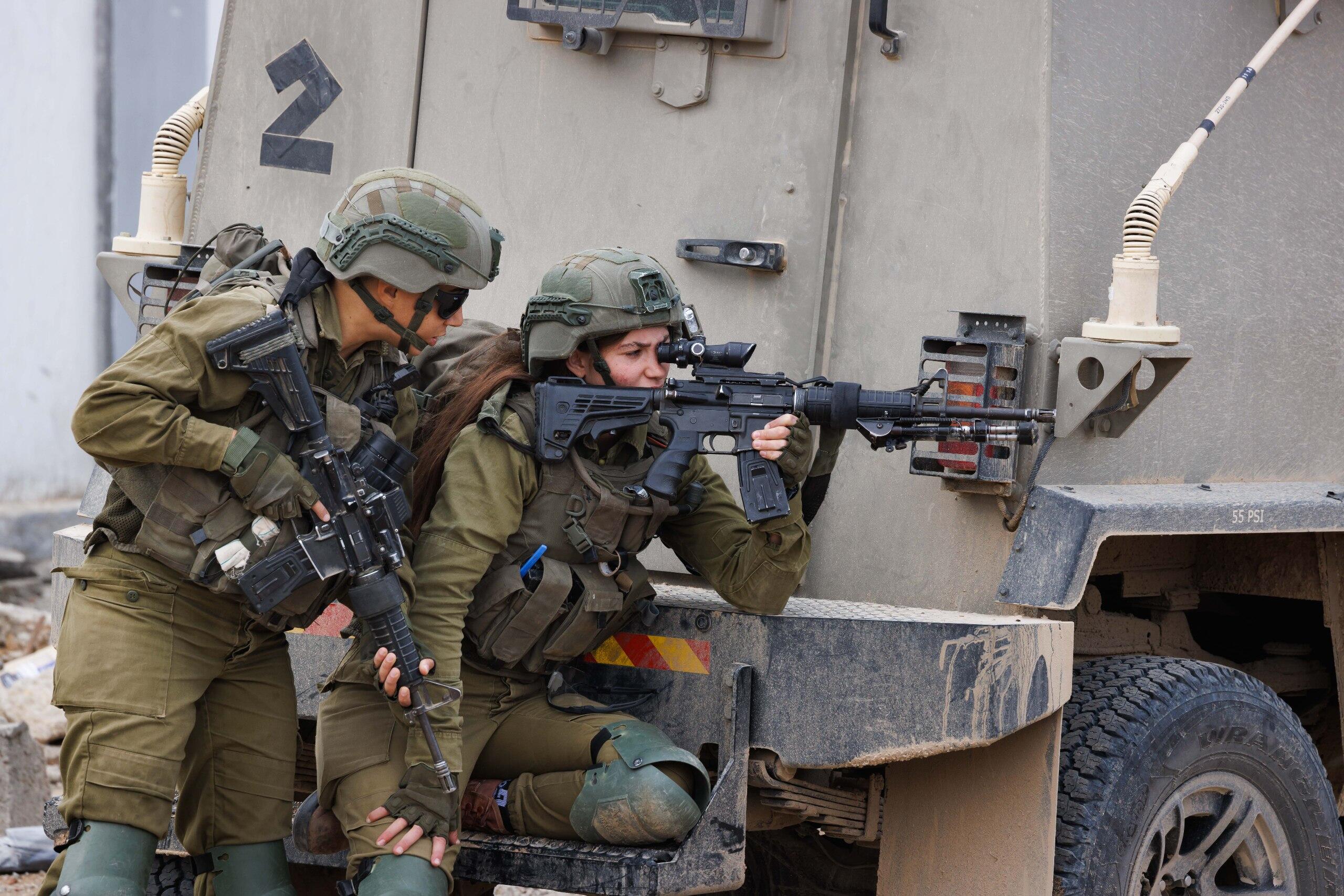 IDF female combat soldiers carry out missions deep in Gaza, image size:2560x1707