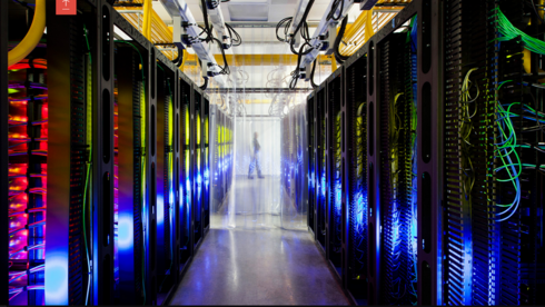 מרכזי נתונים לבינה מלאכותית: מהפכה כפרית עם מחיר סביבתי כבד