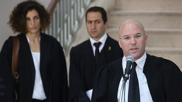 Prosecutor Uri Korev welcomes the verdict (Photo: Gil Yohanan) (צילום: גיל יוחנן) Prosecutor Uri Korev welcomes the verdict (Photo: Gil Yohanan)