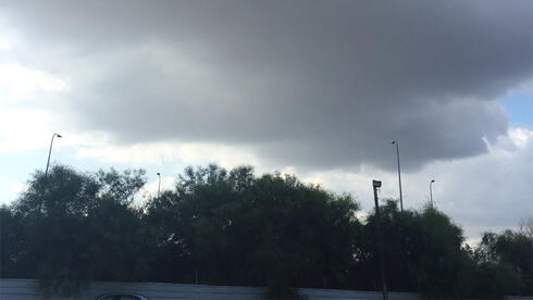 תחזית מזג האוויר: טמפרטורות גבוהות במעט מהרגיל, ייתכן גשם קל בצפון ובמרכז