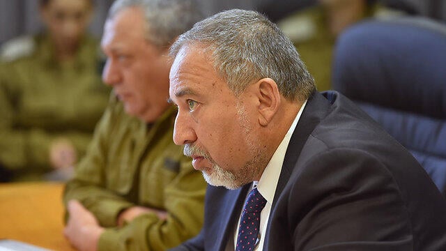 Defense Minister Lieberman (Photo: Ariel Harmoni, Defense Ministry)