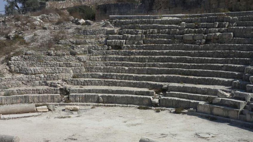 האתר הארכיאולוגי בסבסטיה (צילום: אסף קמר) האתר הארכיאולוגי בסבסטיה