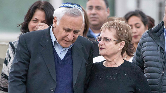 Katsav with his wife after his release from prison (צילום: AFP) Katsav with his wife after his release from prison