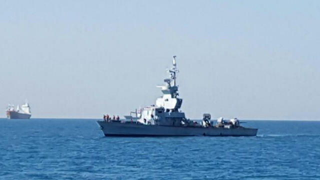 Navy patrol ship near the Lebanese border (Photo: Yoav Zitun) (צילום: יואב זיתון) Navy patrol ship near the Lebanese border (Photo: Yoav Zitun)