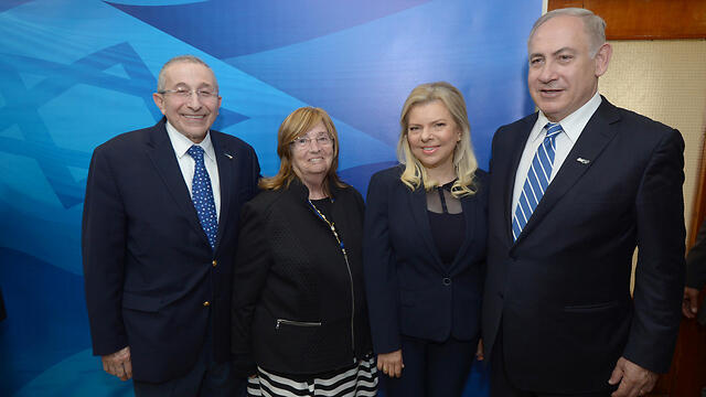 Rabbi Hier (L) and his wife with the Netanyahus (Photo: Haim Zach/GPO) (צילום: חיים צח / לע"מ) Rabbi Hier (L) and his wife with the Netanyahus (Photo: Haim Zach/GPO)