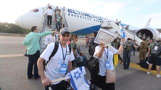 נחיתת מטוס עולים מארה