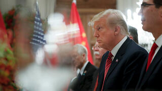 דונלד טראמפ פגישה עם נשיא סין שי ג'ינפינג