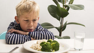 ילד לא רוצה לאכול ירקות
