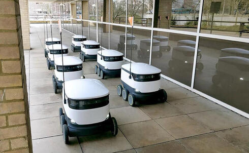 Delivery robot boom hits potholes and politics