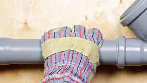 מדוע הצפת ביוב מגיעה דווקא בתחילת העונה הגשומה? אלו הסיבות