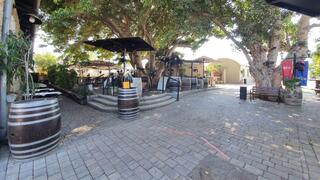 בתי הקפה במתחם התחנה סגורים