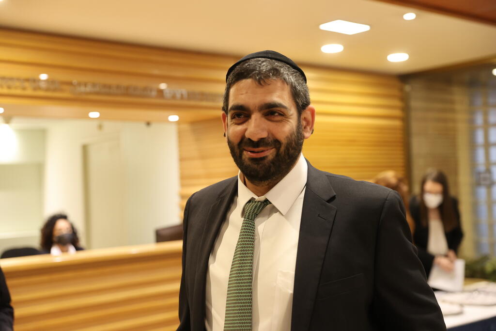 Religious Services Minister Michael Malchieli (Photo: Alex Kolomoisky) מיכאל מליכאלי בכניסת חברי הכנסת לקראת השבעת הכנסת ה24