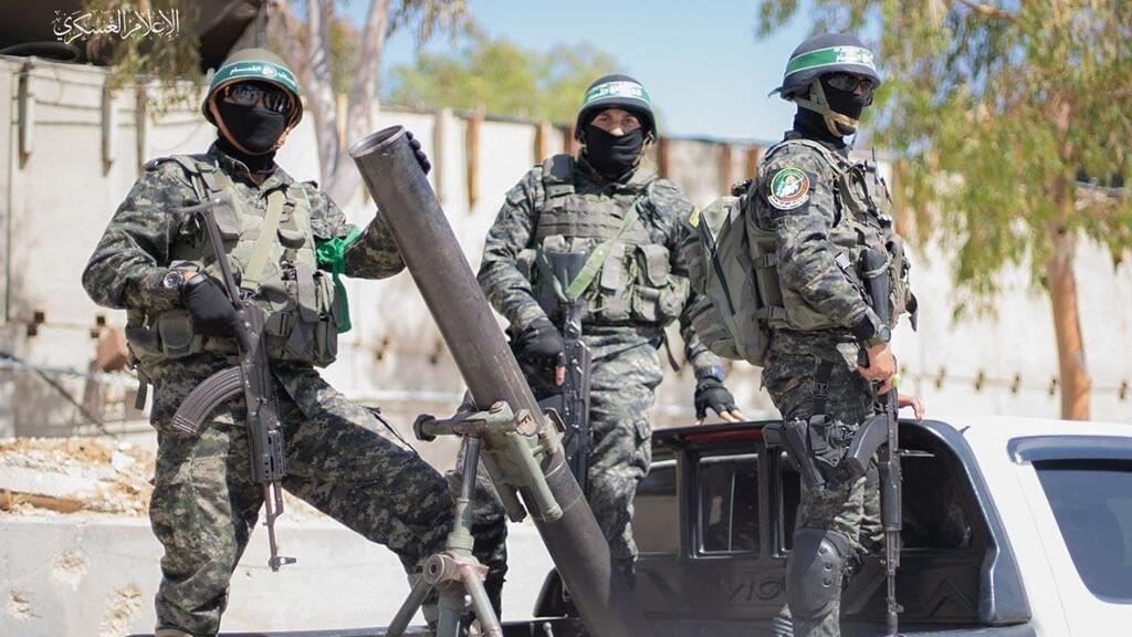 Hamas terrorists in Gaza מצעד צבאי בעזה