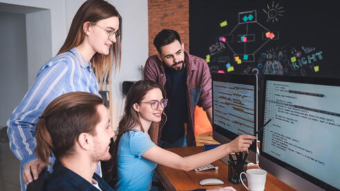 סקר KPMG: שליש מהמנהלים בהלם מחשבונות AI