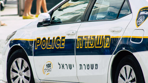 חשד לרצח והתאבדות: גבר ואישה אותרו ללא רוח חיים ברכב בשפלה