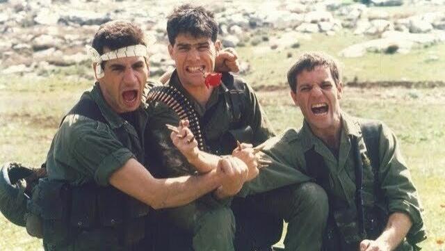אלון אבוטבול (משמאל), מתוך "אחד משלנו" (מתוך הסרט) "אחד משלנו"