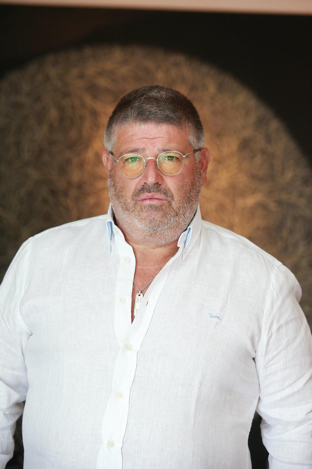 "נראה איזו מכונה תישרף. להתראות מחר בישראל" (צילום: אביגיל עוזי) רני רהב