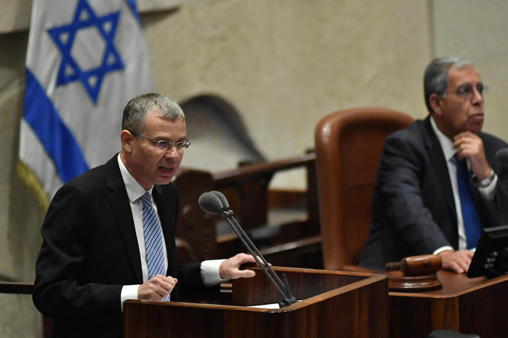 יריב לווין 