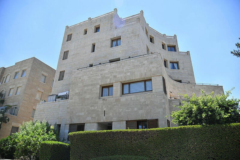 מבנה ערבי שננטש ב-1948. בית ראש הממשלה הזמני (צילום: יואב דודקביץ' ) בית רה"מ לפיד בירושלים