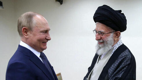 Kremlin's double game on Iran, Ukraine