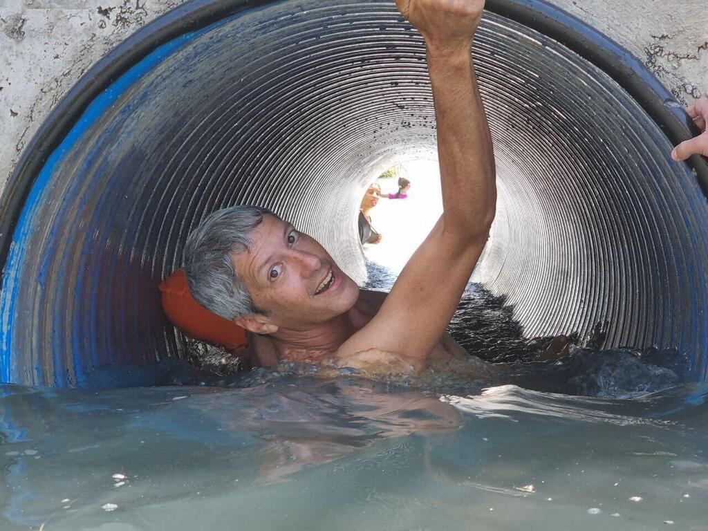 Makeshift natural water slides at Nahal HaKibbutzim (Photo: Shamir Elbaz) אסף קמר יוצא לדרך