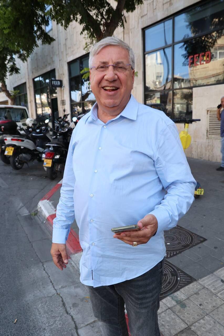 יעקב ברדוגו (צילום: מוטי קמחי) יעקב ברדוגו וניר חפץ