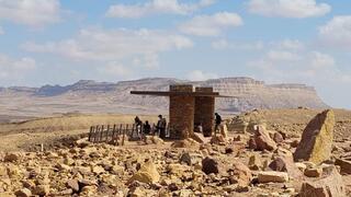 מכתש רמון מטיילים במכתש רמון חול המועד סוכות