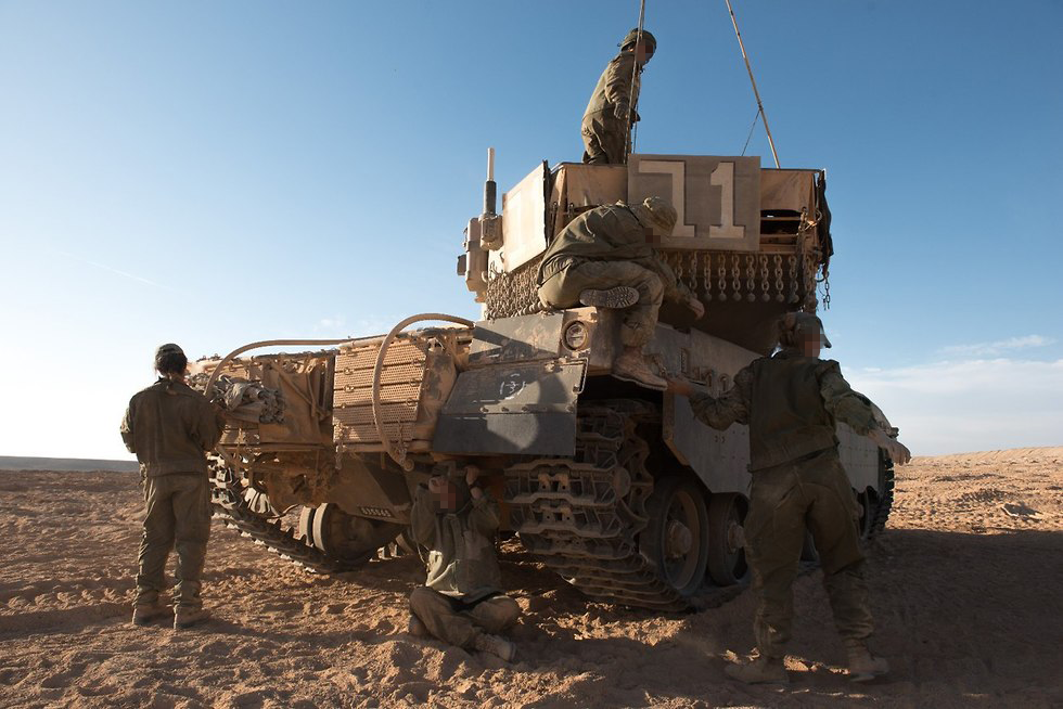 Photo: IDF סיום קורס לוחמות מפקדות טנקים