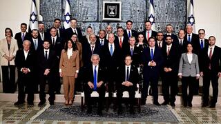 תמונה קבוצתית של הממשלה בבית הנשיא