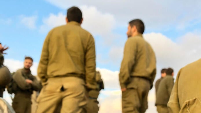 אילוס חיילים מילואים מילואימניקים