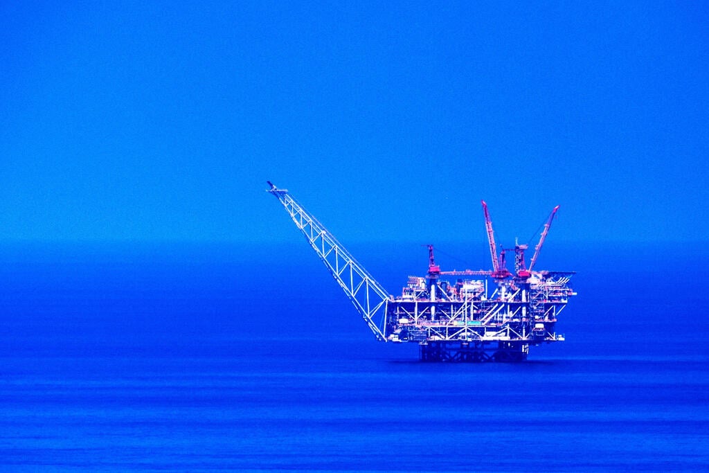 Vulnerable? Israel's Leviathan offshore natural gas rig (Photo: Reuters) אסדת לוויתן
