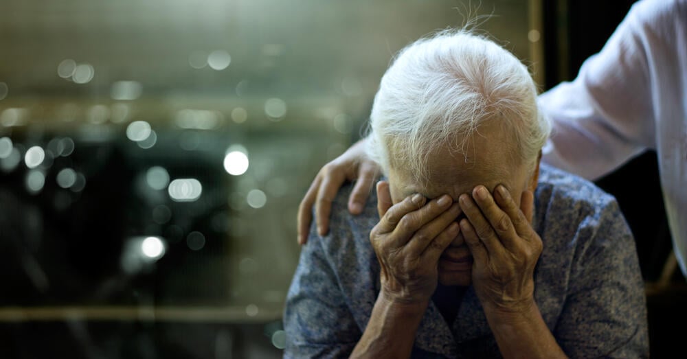 אילוסטרציה (צילום: shutterstock) אלצהיימר דמנציה קשישה זקנה קשישים