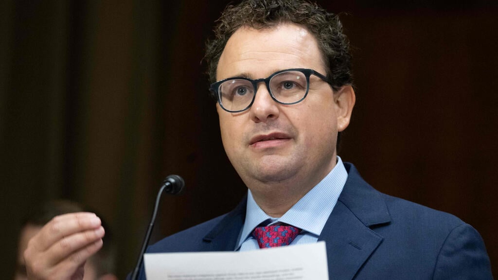 Anthropic CEO Dario Amodei (Photo: Saul Loeb/ AFP) דאריו אמודיי בשימוע בסנאט