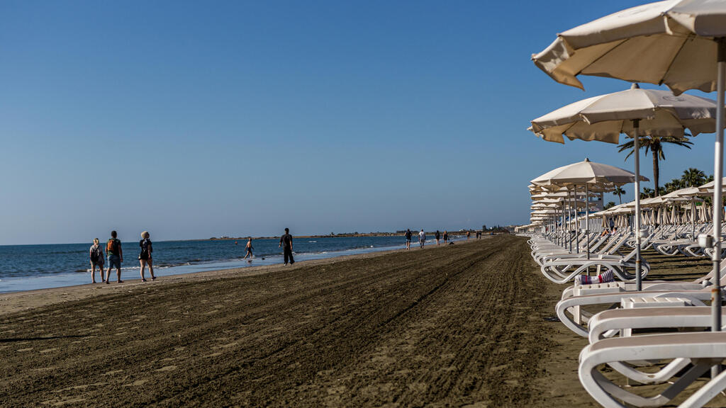 A Cyprus beach (Photo: Reuters) חוף מקנזי בקפריסין
